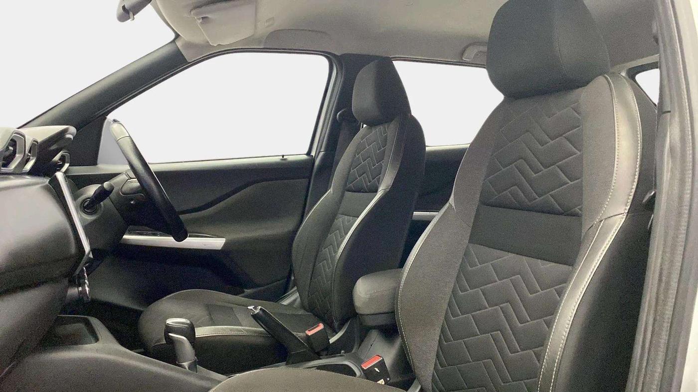 2020 Nissan MAGNITE XV PREMIUM TURBO CVT, Petrol, Automatic, 87,389 km, Right Side Front Door Cabin