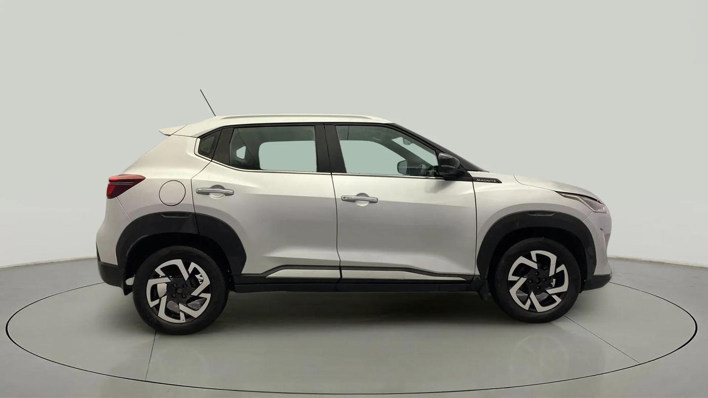 2020 Nissan MAGNITE XV PREMIUM TURBO CVT, Petrol, Automatic, 87,389 km, Right Side View