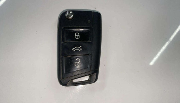 2022 Skoda KUSHAQ STYLE 1.0L TSI MT, Petrol, Manual, 33,053 km, Key Close Up