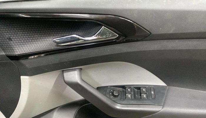 2022 Skoda KUSHAQ STYLE 1.0L TSI MT, Petrol, Manual, 33,053 km, Driver Side Door Panels Control