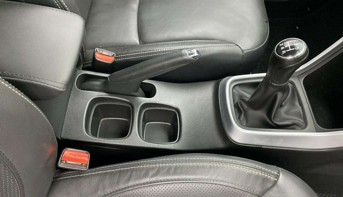 2020 Maruti S Cross ALPHA 1.5, Petrol, Manual, 41,788 km, Gear Lever
