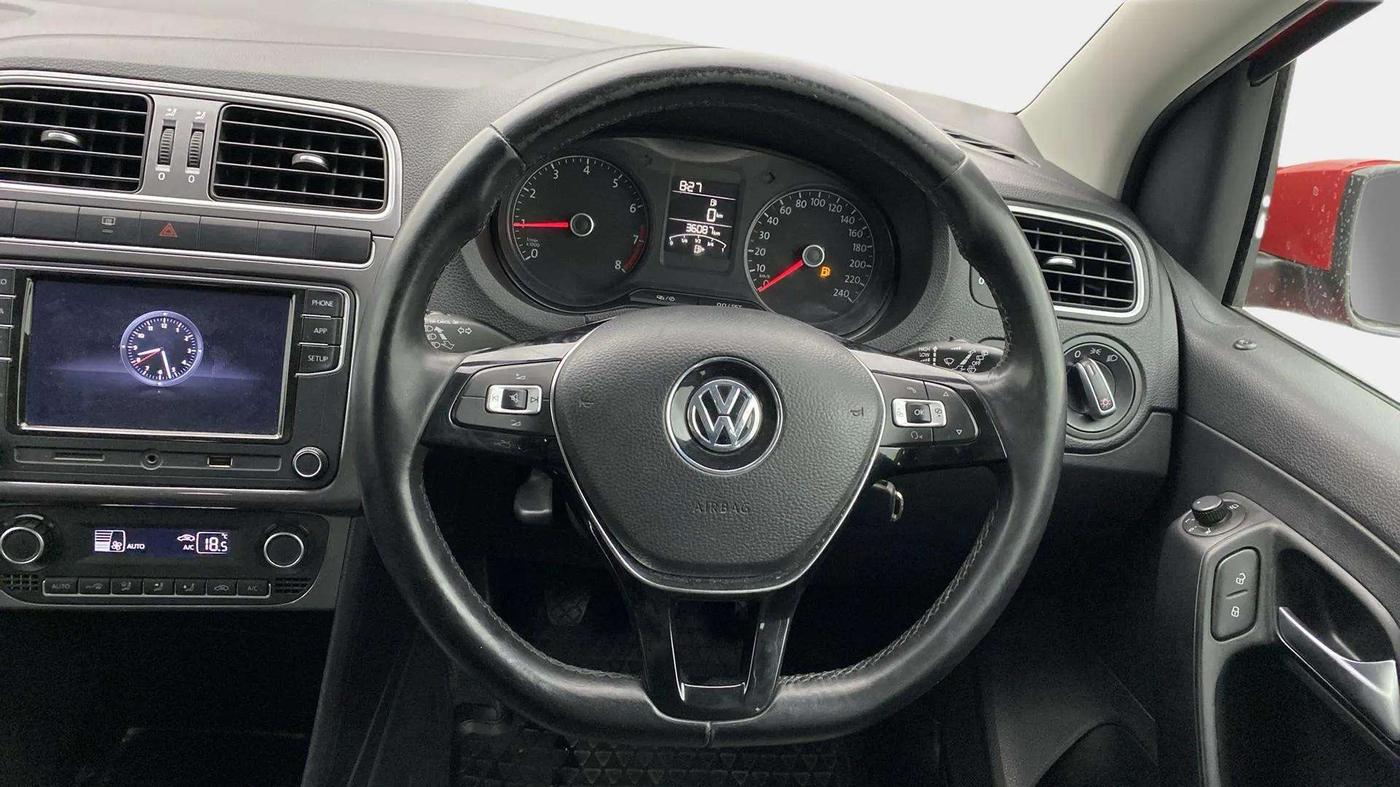 2020 Volkswagen Polo HIGHLINE PLUS 1.0, Petrol, Manual, 36,284 km, Steering Wheel Close Up