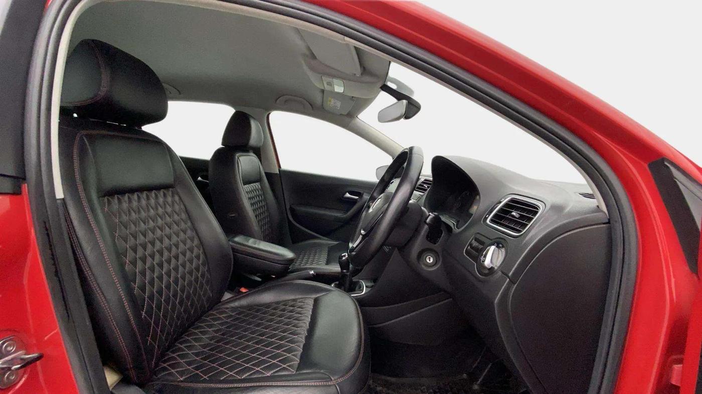 2020 Volkswagen Polo HIGHLINE PLUS 1.0, Petrol, Manual, 36,284 km, Right Side Front Door Cabin