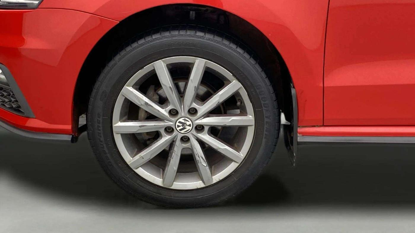 2020 Volkswagen Polo HIGHLINE PLUS 1.0, Petrol, Manual, 36,284 km, Left Front Wheel