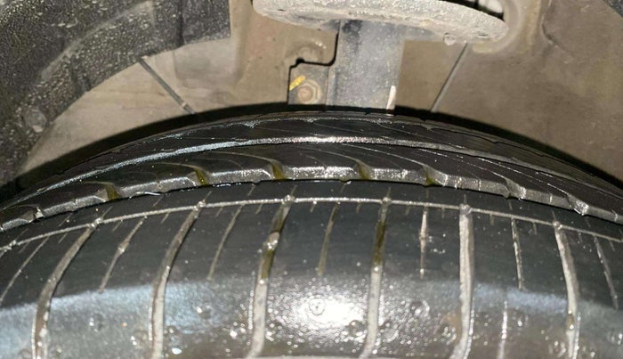 2020 Maruti Ertiga ZXI SHVS, Petrol, Manual, 10,211 km, Left Front Tyre Tread