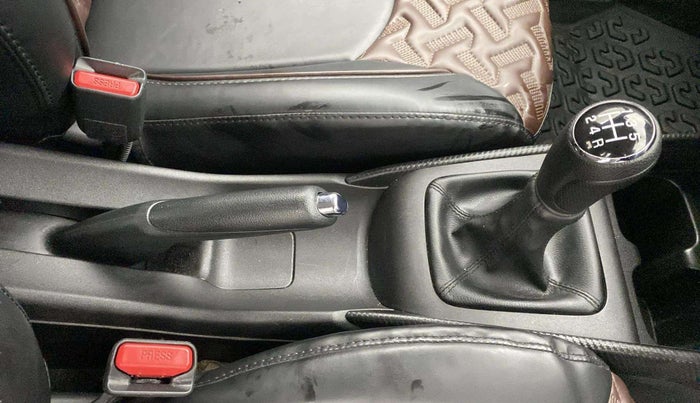 2023 Maruti FRONX DELTA PLUS 1.2MT, Petrol, Manual, 17,152 km, Gear Lever