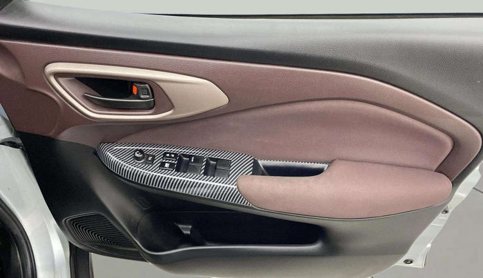 2023 Maruti FRONX DELTA PLUS 1.2MT, Petrol, Manual, 17,152 km, Driver Side Door Panels Control