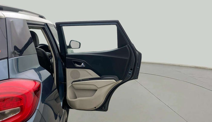 2019 Mahindra XUV300 W8 1.5 DIESEL, Diesel, Manual, 69,796 km, RHS Rear Door