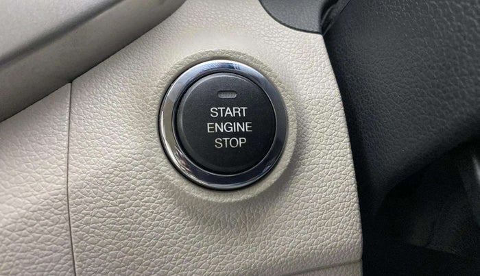 2019 Mahindra XUV300 W8 1.5 DIESEL, Diesel, Manual, 69,796 km, Keyless Start/ Stop Button