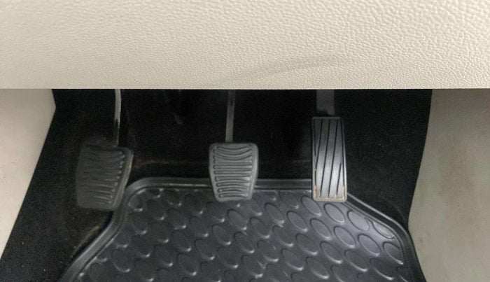 2019 Mahindra XUV300 W8 1.5 DIESEL, Diesel, Manual, 69,796 km, Pedals