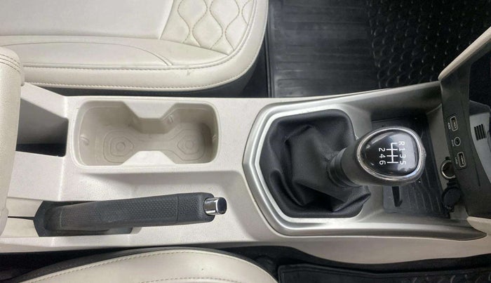 2019 Mahindra XUV300 W8 1.5 DIESEL, Diesel, Manual, 69,796 km, Gear Lever