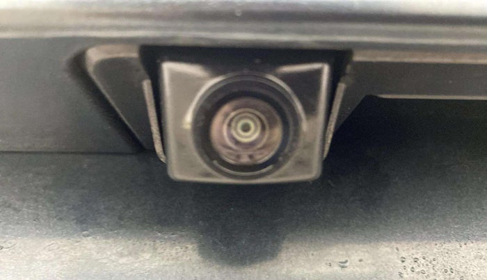 2019 Mahindra XUV300 W8 1.5 DIESEL, Diesel, Manual, 69,796 km, Parking Camera