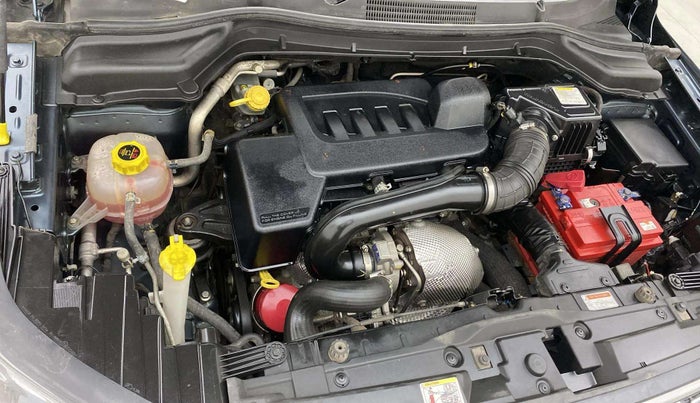 2019 Mahindra XUV300 W8 1.5 DIESEL, Diesel, Manual, 69,796 km, Engine View - Right