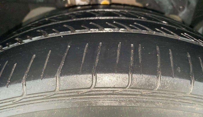 2021 Ford FREESTYLE TITANIUM PLUS 1.2 PETROL, Petrol, Manual, 32,440 km, Right Front Tyre Tread