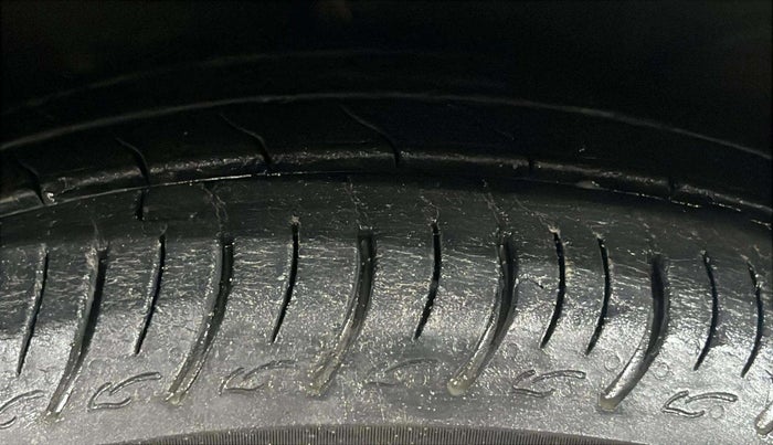 2019 Maruti Baleno DELTA CVT PETROL 1.2, Petrol, Automatic, 20,145 km, Right Front Tyre Tread