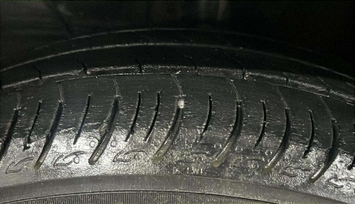 2019 Maruti Baleno DELTA CVT PETROL 1.2, Petrol, Automatic, 20,145 km, Left Front Tyre Tread
