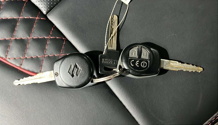 2017 Maruti Baleno DELTA PETROL 1.2, Petrol, Manual, 79,621 km, Key Close Up
