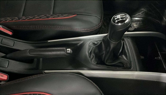 2017 Maruti Baleno DELTA PETROL 1.2, Petrol, Manual, 79,621 km, Gear Lever