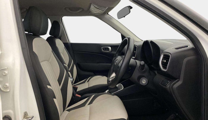 2019 Hyundai VENUE S 1.2, Petrol, Manual, 26,393 km, Right Side Front Door Cabin