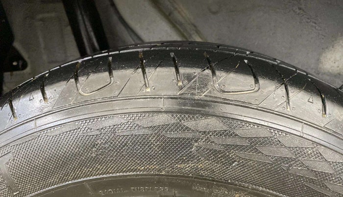 2019 Hyundai VENUE S 1.2, Petrol, Manual, 26,393 km, Right Rear Tyre Tread