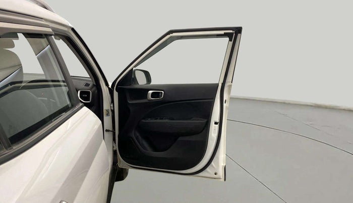 2019 Hyundai VENUE S 1.2, Petrol, Manual, 26,393 km, RHS Front Door