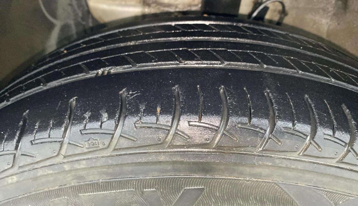 2019 Hyundai Elite i20 SPORTZ PLUS 1.2, Petrol, Manual, 33,638 km, Left Front Tyre Tread