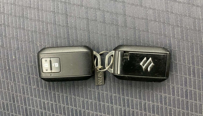 2021 Maruti Baleno ZETA CVT PETROL 1.2, Petrol, Automatic, 40,279 km, Key Close Up