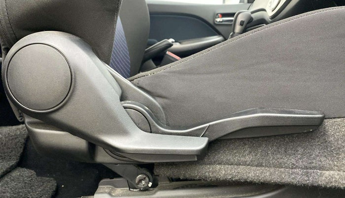 2021 Maruti Baleno ZETA CVT PETROL 1.2, Petrol, Automatic, 40,279 km, Driver Side Adjustment Panel