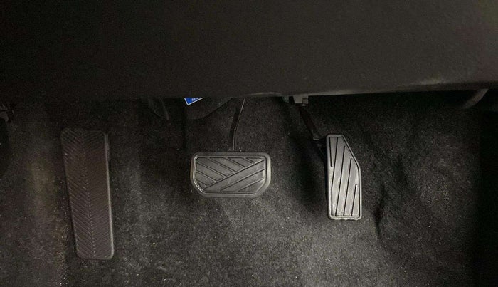 2021 Maruti Baleno ZETA CVT PETROL 1.2, Petrol, Automatic, 40,279 km, Pedals
