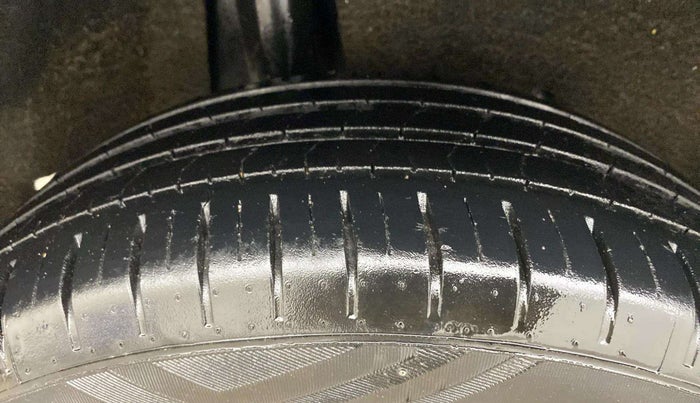 2021 Maruti Baleno ZETA CVT PETROL 1.2, Petrol, Automatic, 40,279 km, Right Rear Tyre Tread