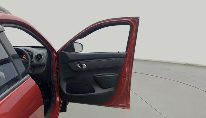 2018 Renault Kwid RXT 0.8, Petrol, Manual, 74,714 km, RHS Front Door