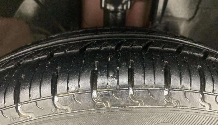 2018 Renault Kwid RXT 0.8, Petrol, Manual, 74,714 km, Right Front Tyre Tread