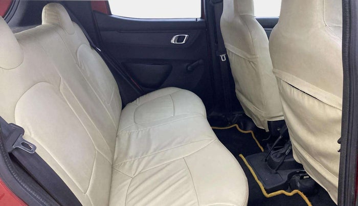2018 Renault Kwid RXT 0.8, Petrol, Manual, 74,714 km, Right Side Rear Door Cabin