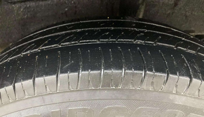 2018 Renault Kwid RXT 0.8, Petrol, Manual, 74,714 km, Left Rear Tyre Tread