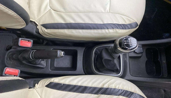 2018 Renault Kwid RXT 0.8, Petrol, Manual, 74,714 km, Gear Lever
