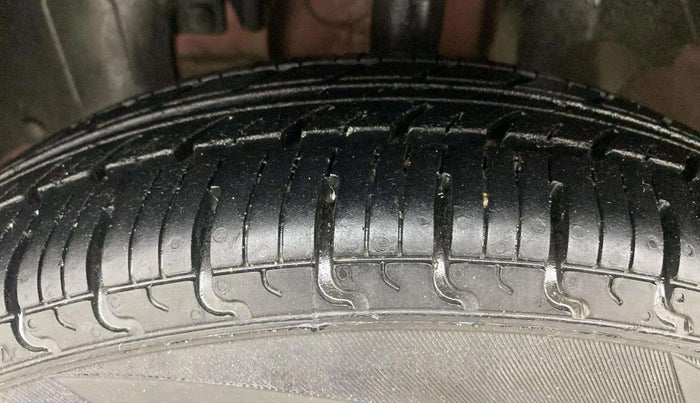 2018 Renault Kwid RXT 0.8, Petrol, Manual, 74,714 km, Left Front Tyre Tread