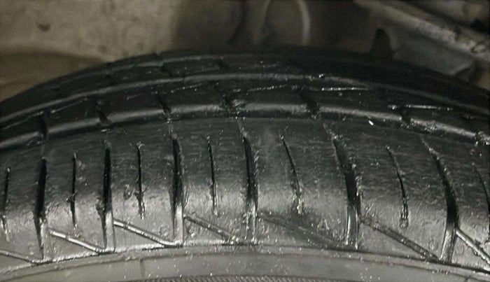 2020 Maruti Alto VXI, Petrol, Manual, 24,508 km, Left Front Tyre Tread