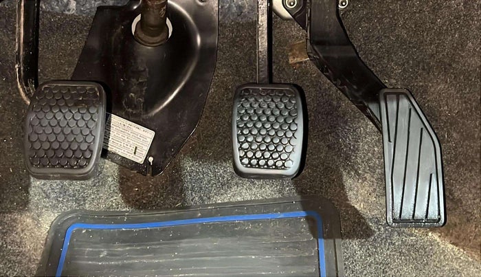 2020 Maruti Alto VXI, Petrol, Manual, 24,508 km, Pedals