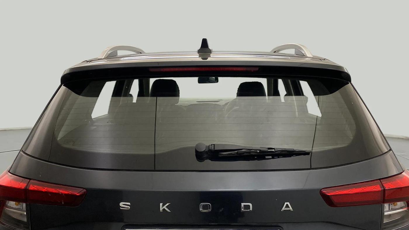 2021 Skoda KUSHAQ AMBITION 1.0L TSI AT, Petrol, Automatic, 96,315 km, Rear Windshield
