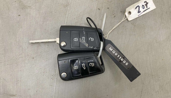 2021 Skoda KUSHAQ AMBITION 1.0L TSI AT, Petrol, Automatic, 96,068 km, Key Close Up