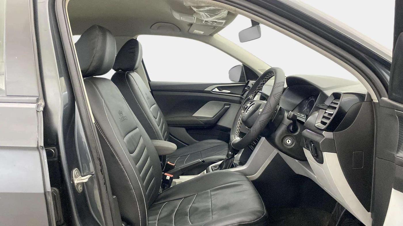 2021 Skoda KUSHAQ AMBITION 1.0L TSI AT, Petrol, Automatic, 96,315 km, Right Side Front Door Cabin