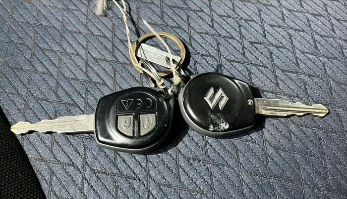 2019 Maruti Baleno DELTA PETROL 1.2, Petrol, Manual, 92,573 km, Key Close Up