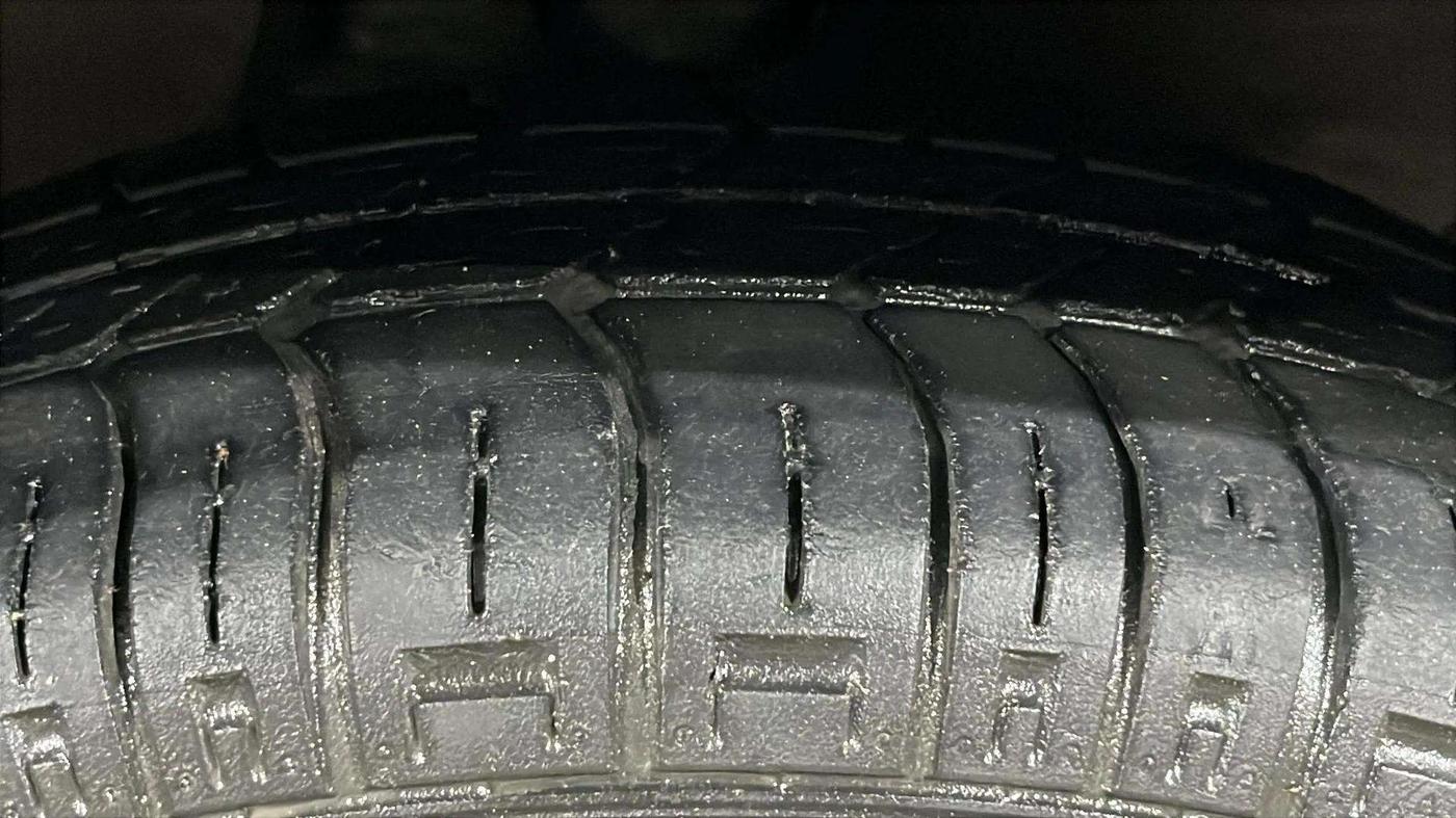 2017 Maruti Alto 800 LXI, Petrol, Manual, 71,688 km, Right Front Tyre Tread