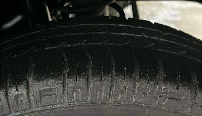2017 Maruti Alto 800 LXI, Petrol, Manual, 71,688 km, Left Rear Tyre Tread