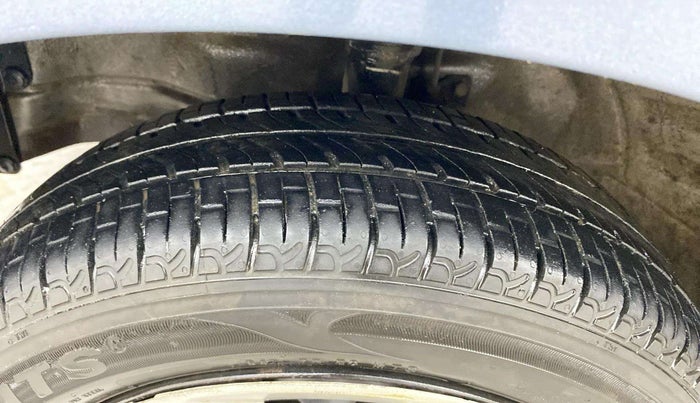 2015 Maruti Wagon R 1.0 VXI, Petrol, Manual, 89,072 km, Left Front Tyre Tread