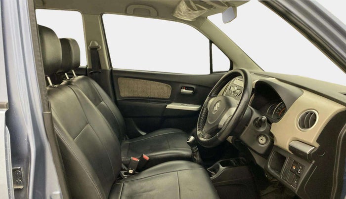 2015 Maruti Wagon R 1.0 VXI, Petrol, Manual, 89,072 km, Right Side Front Door Cabin