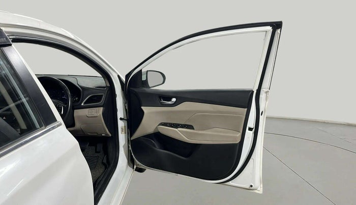 2018 Hyundai Verna 1.6 VTVT SX (O) AT, Petrol, Automatic, 44,472 km, RHS Front Door