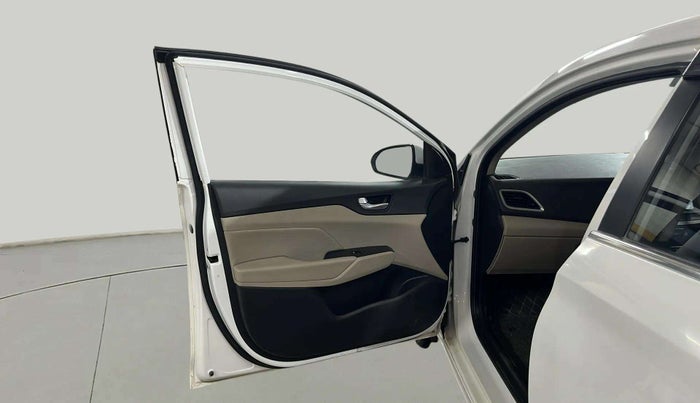 2018 Hyundai Verna 1.6 VTVT SX (O) AT, Petrol, Automatic, 44,472 km, LHS Front Door