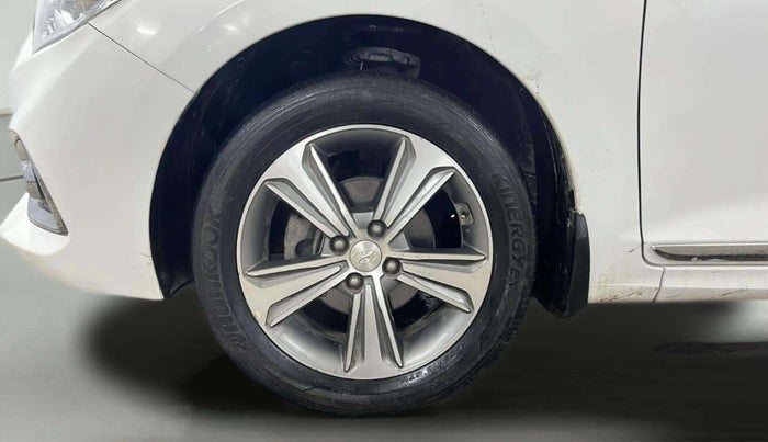 2018 Hyundai Verna 1.6 VTVT SX (O) AT, Petrol, Automatic, 44,472 km, Left Front Wheel