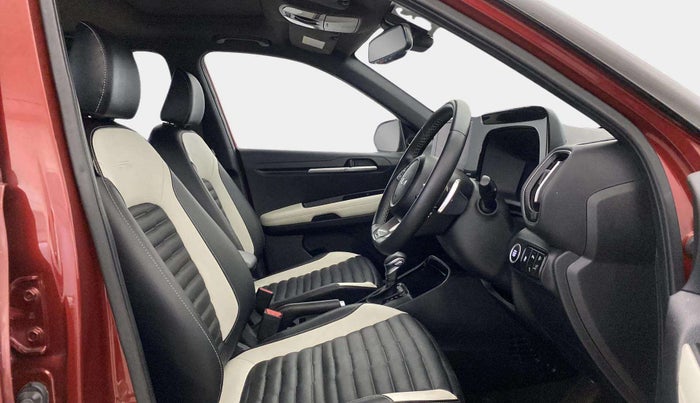 2024 KIA SONET GTX PLUS 1.0 TURBO PETROL DCT, Petrol, Automatic, 27,494 km, Right Side Front Door Cabin
